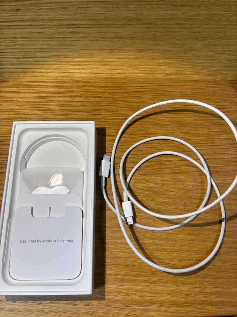 iPhone SE (第3世代) 64gb スターライト 本体