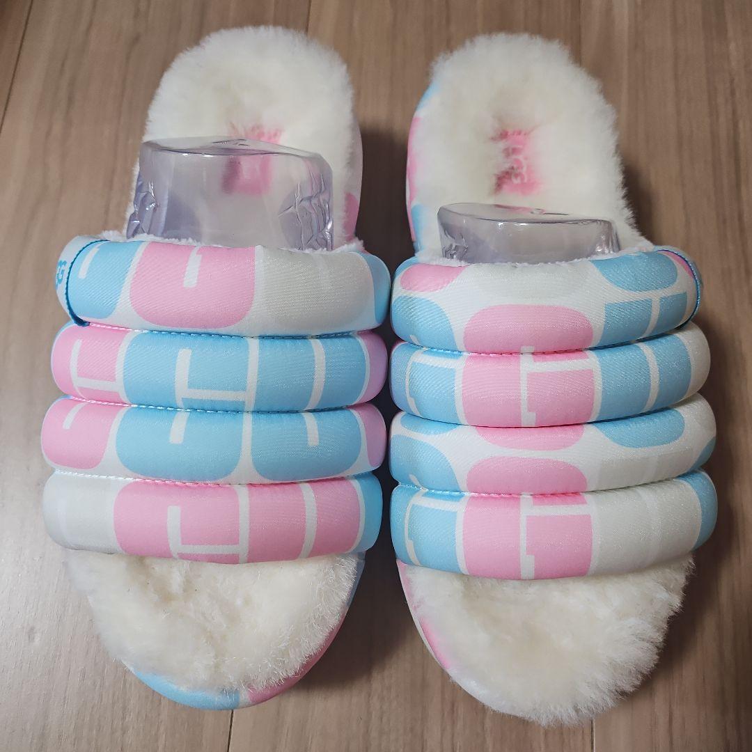 最終お値下げ　新品　UGG　厚底サンダル&Tシャツ&ソックス　3点セット