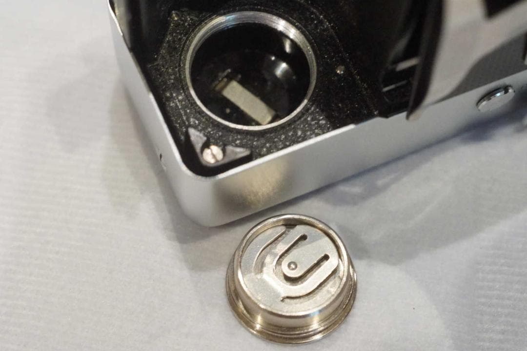 Rollei 35 シンガポール製　テッサー40ミリf/3.5　希少フィルター付