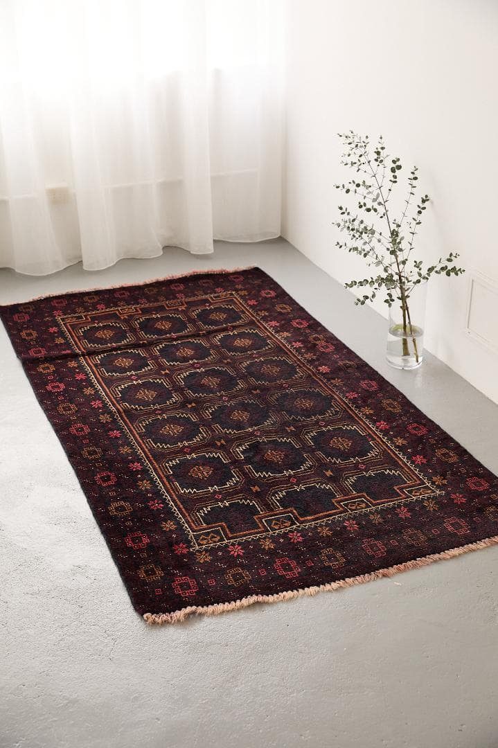 ヴィンテージラグ　トライバルラグ　バルーチ族（198×107cm）黒　紺　赤