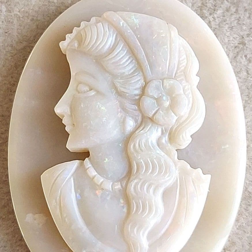 オパール　女性　カメオ　ルース