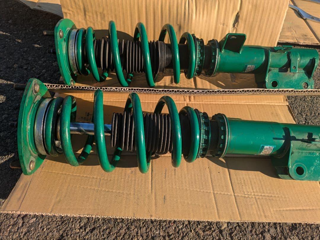 く*ろ様 TEIN STREET FLEX サスペンションキット　ステップワゴン
