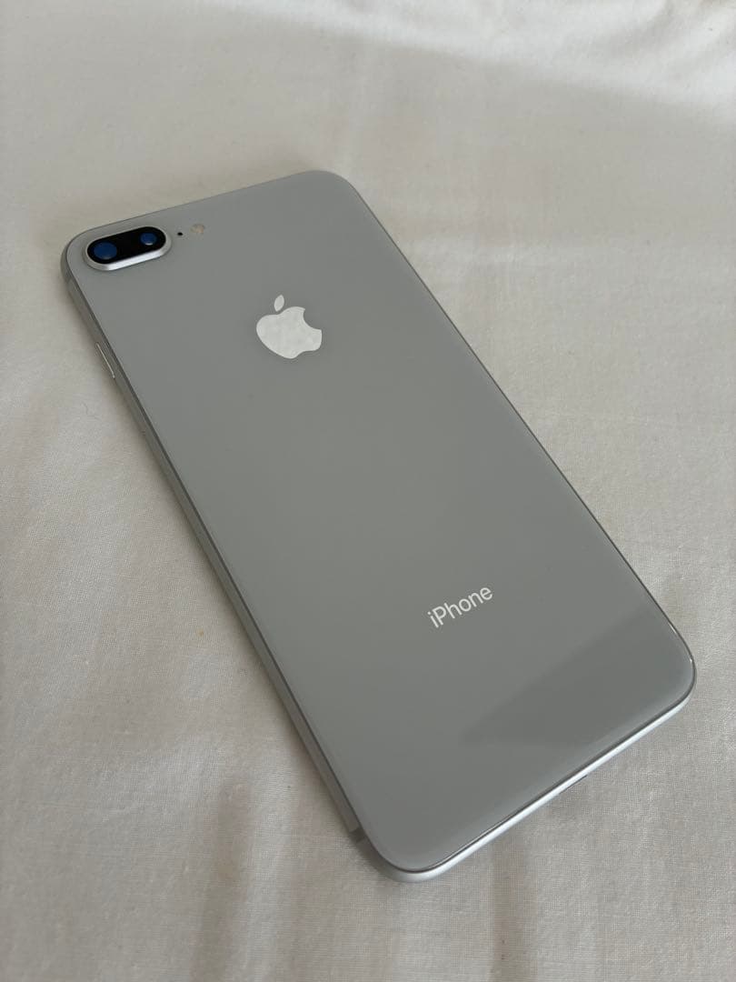 Apple iPhone 8 Plus 本体のみ　64G