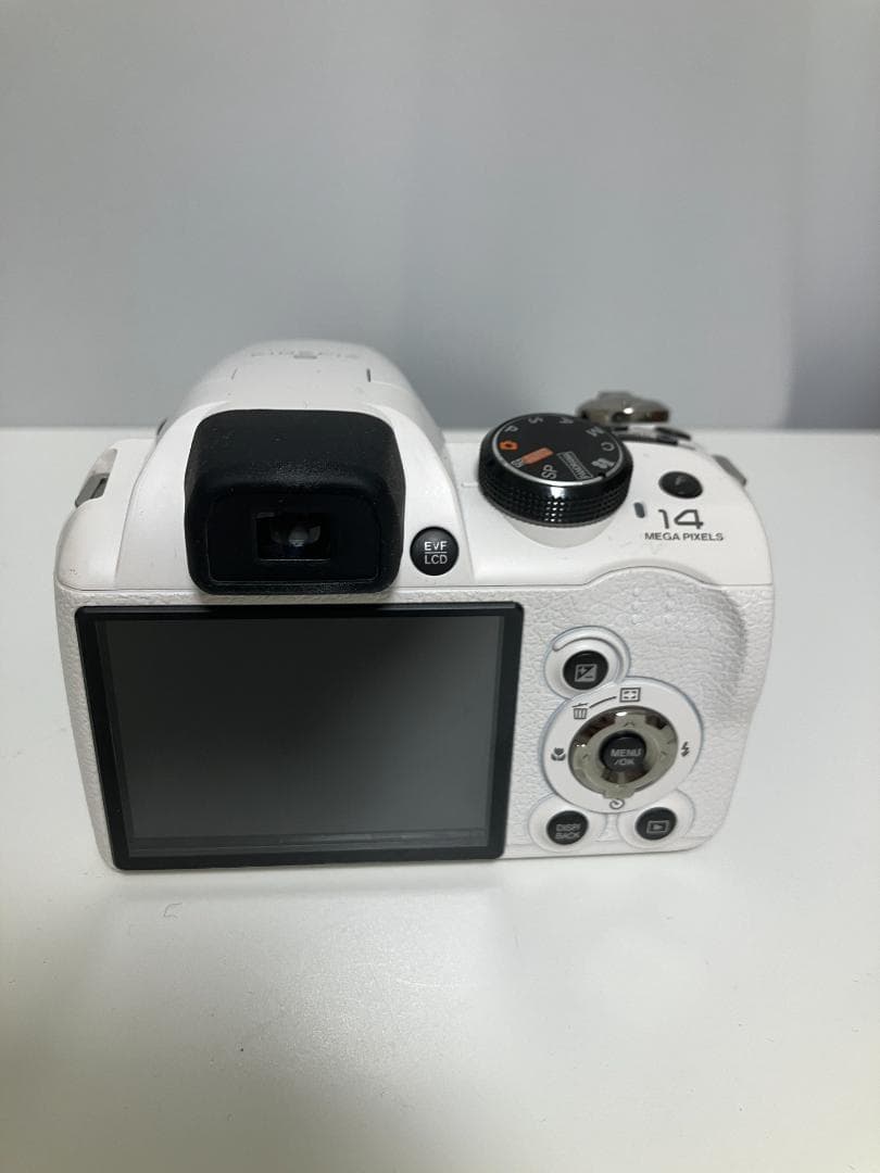 フジフイルム FinePix S4500 ホワイト