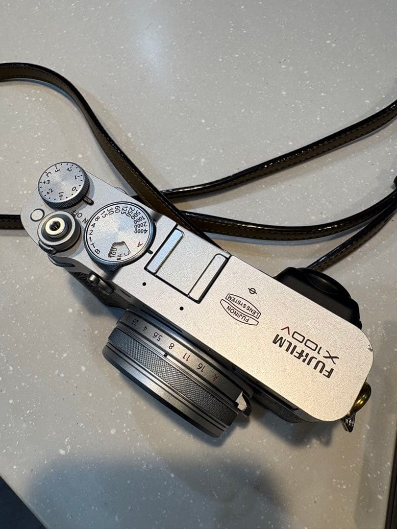 FUJIFILM x100v カメラ　デジカメ