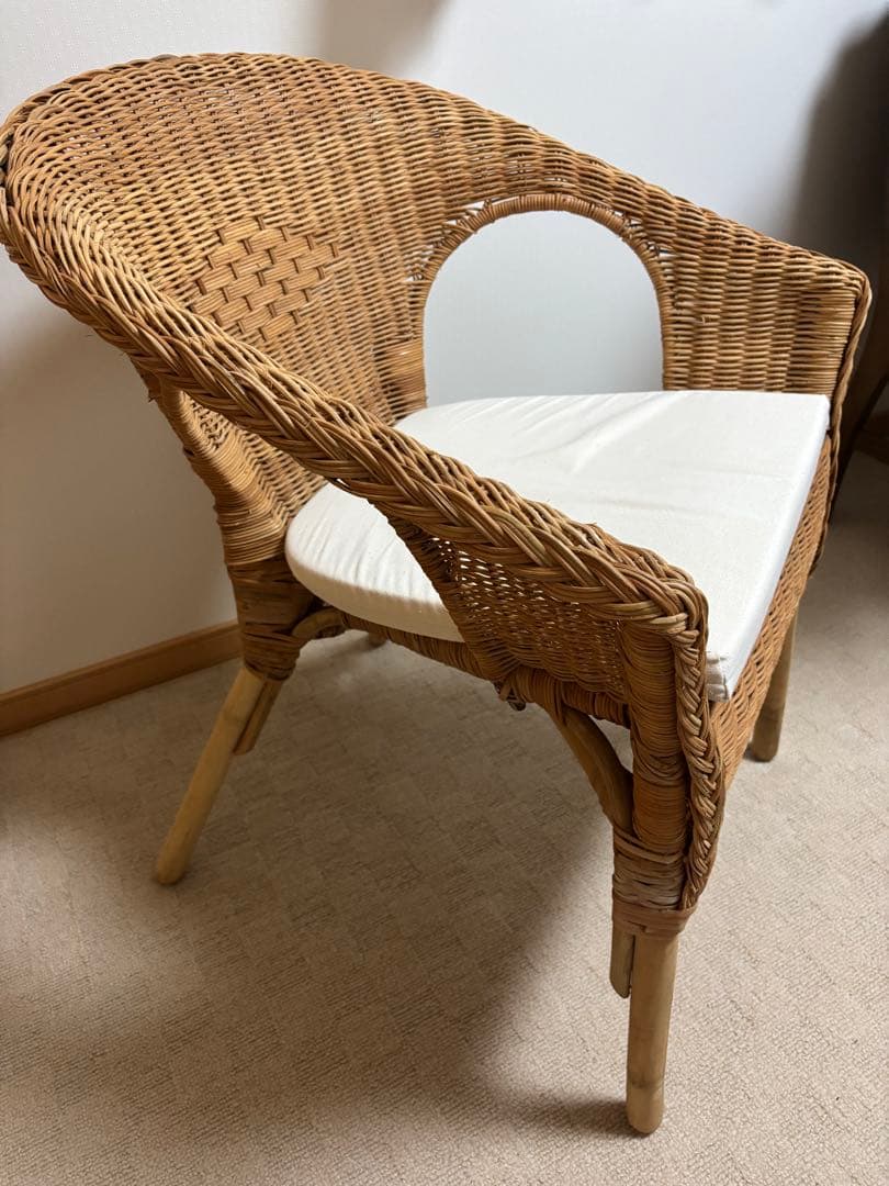 IKEA アーゲン　ラタン チェア　 ホワイトクッション付き