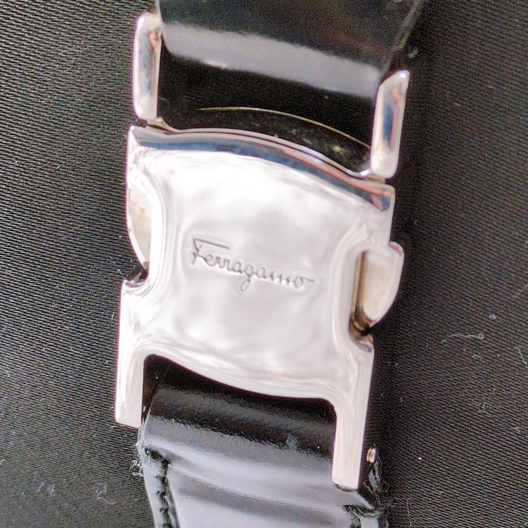 サルヴァトーレフェラガモ　ショルダーバッグ　ワンショルダー　ナイロン　ロゴ金具