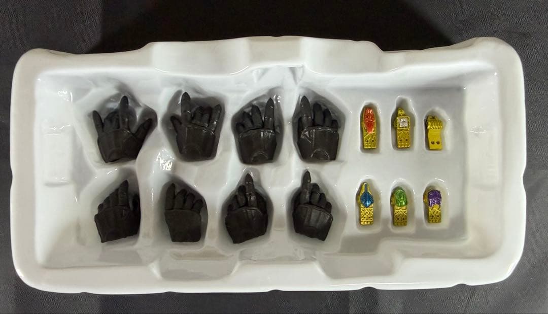 S.H.フィギュアーツ 真骨彫 仮面ライダーキバ エンペラーフォーム＋ダークキバ