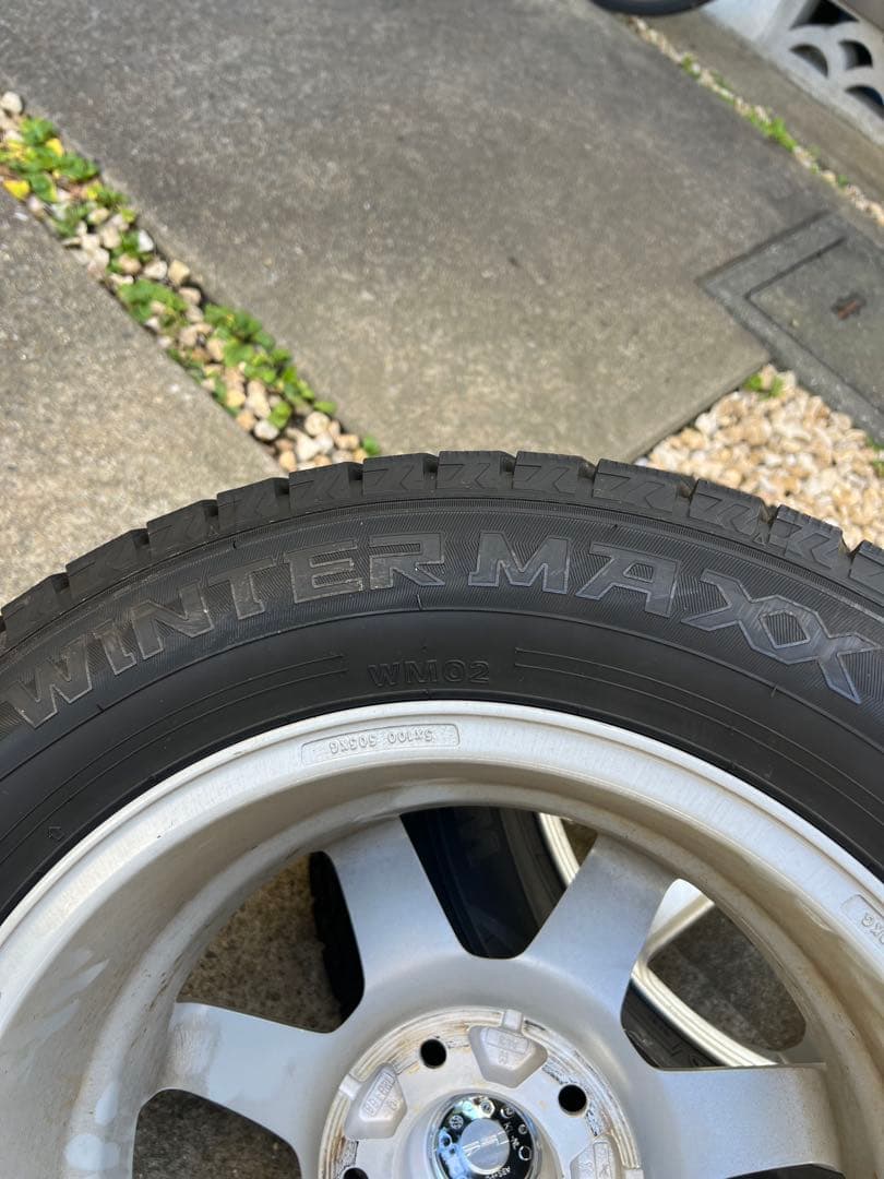 セレナC27 スタッドレスタイヤ