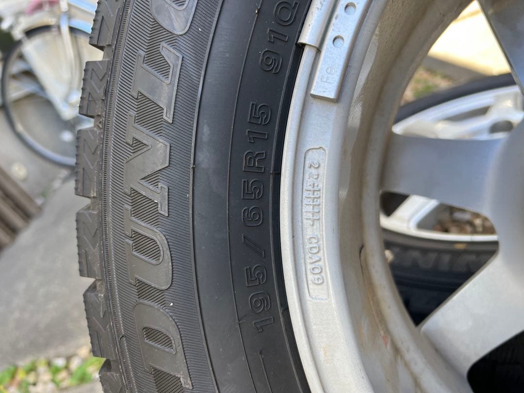 セレナC27 スタッドレスタイヤ