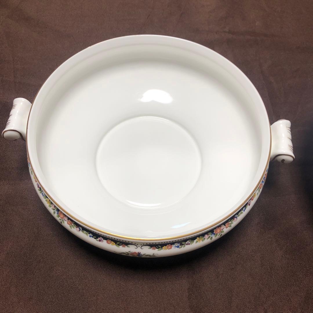 【廃盤】ウェッジウッド オズボーン 蓋付きラウンドボウル