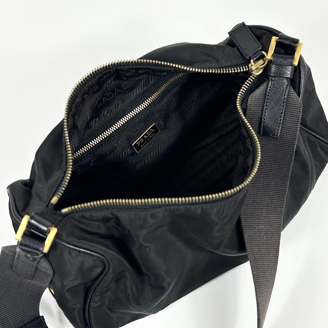 PRADA ワンショルダーバッグ レザーナイロン 3角ロゴ