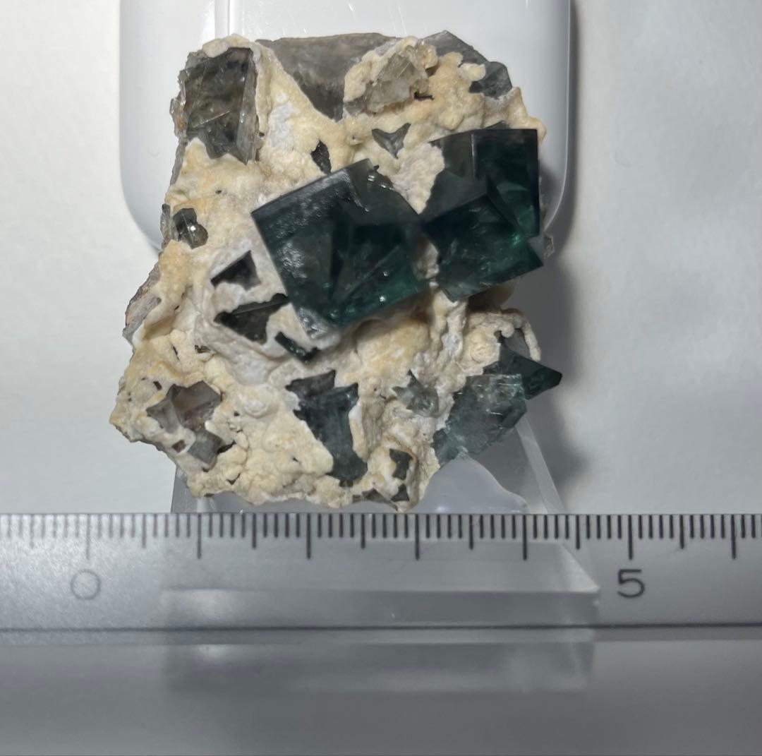 Helens pocket産　フローライト　蛍石　原石　鉱物　鉱物標本