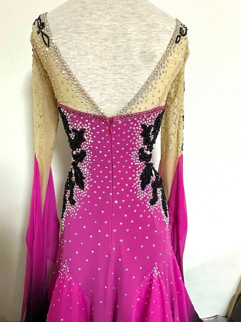 白樺ドレス　社交ダンスドレス　ピンク×ブラックグラデーション