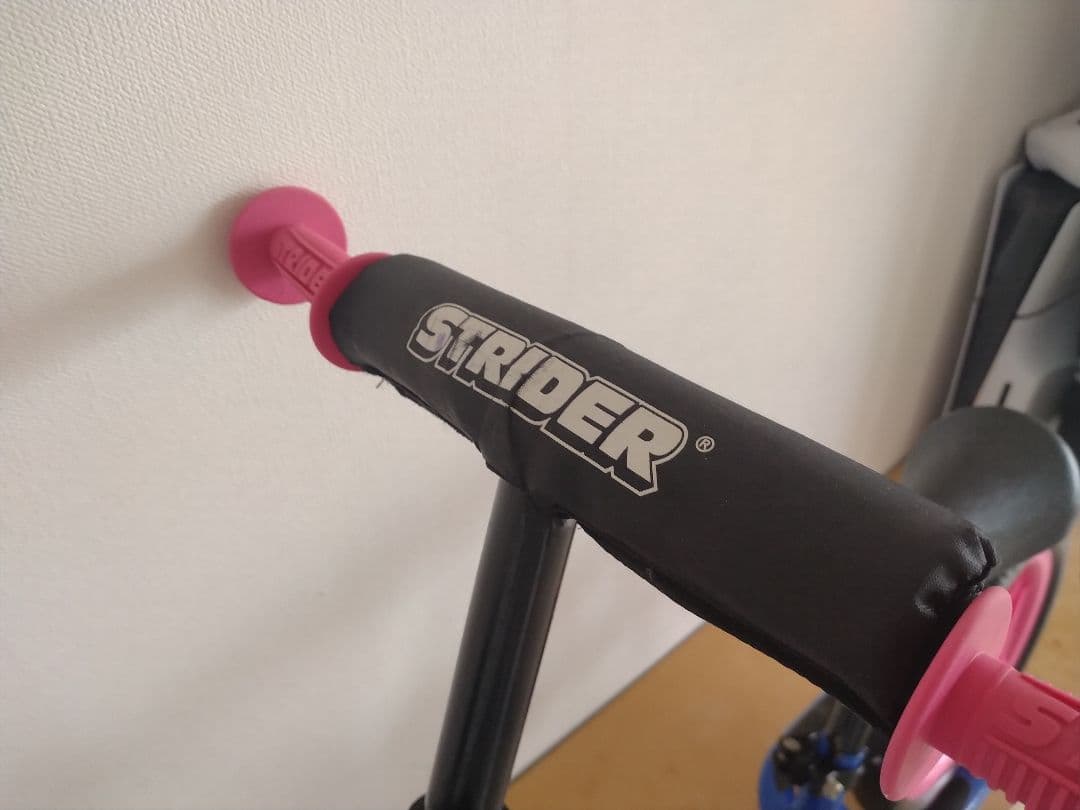 【室内保管】ストライダー スポーツ12インチ　ブルー×ピンク/STRIDER