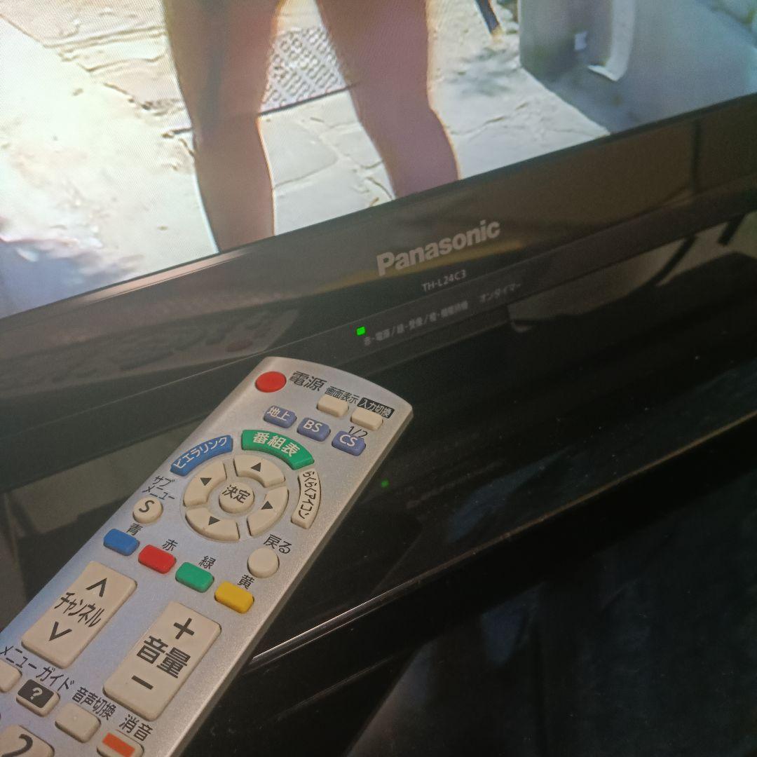 パナソニックビエラ小型24inchテレビちょうどいいサイズ備品全揃い