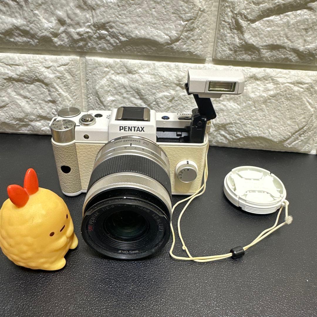 ペンタックスPENTAX Q ホワイト　動作品　中古良品