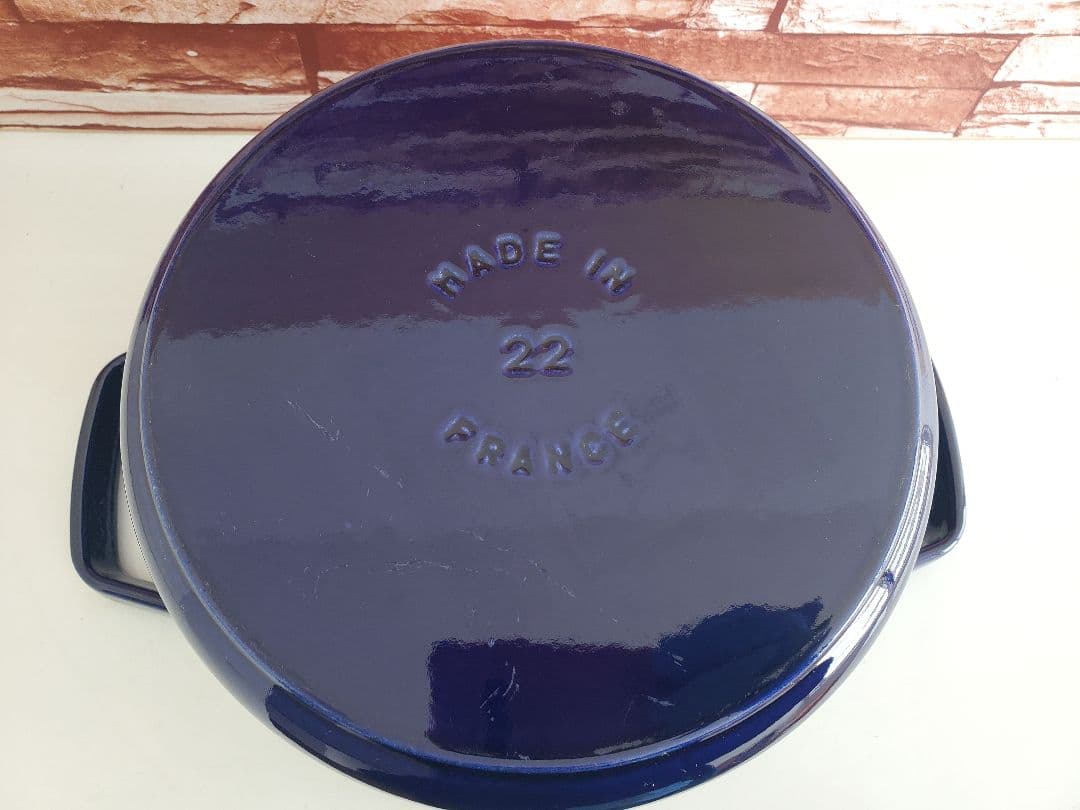 【美品】staub ピコ・ココット ラウンド 　22㎝　ストウブ