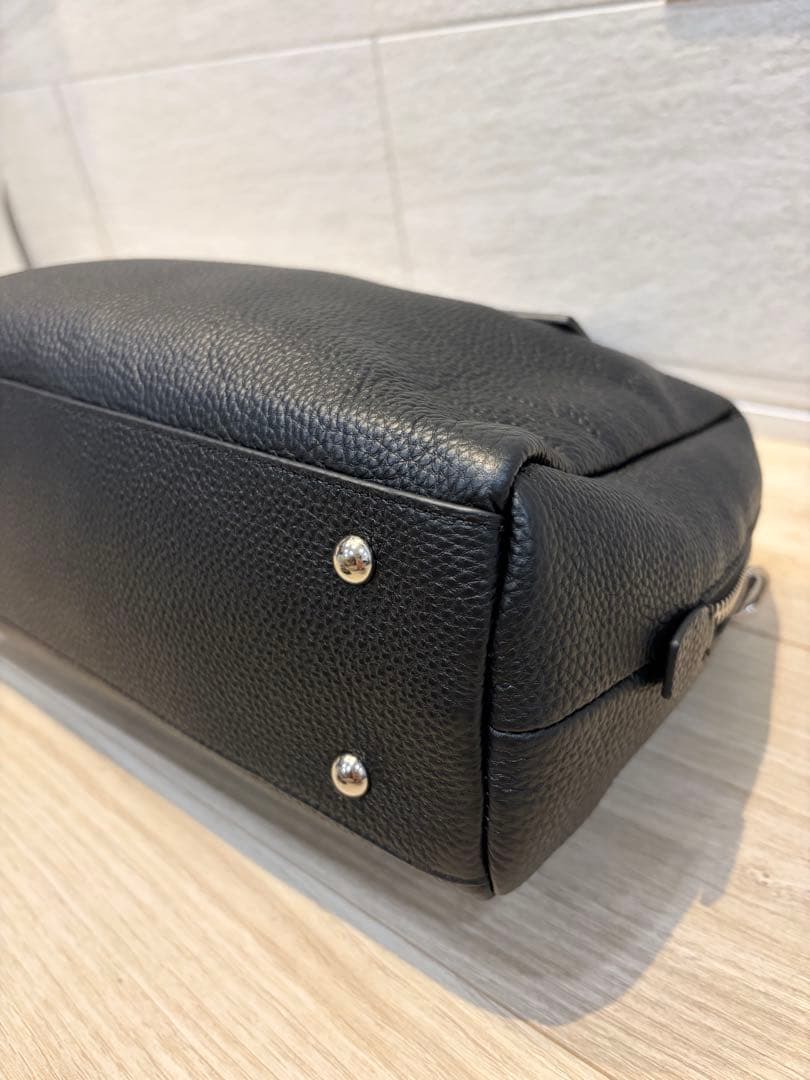 ear PAPILLONNER スタッズボストンバッグ イアハピヨネ