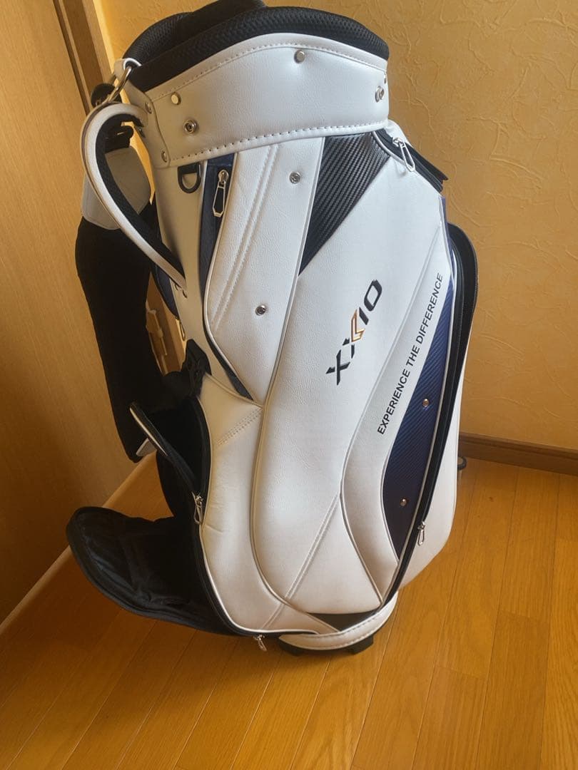 XXIO キャディバッグ ホワイト/ネイビー