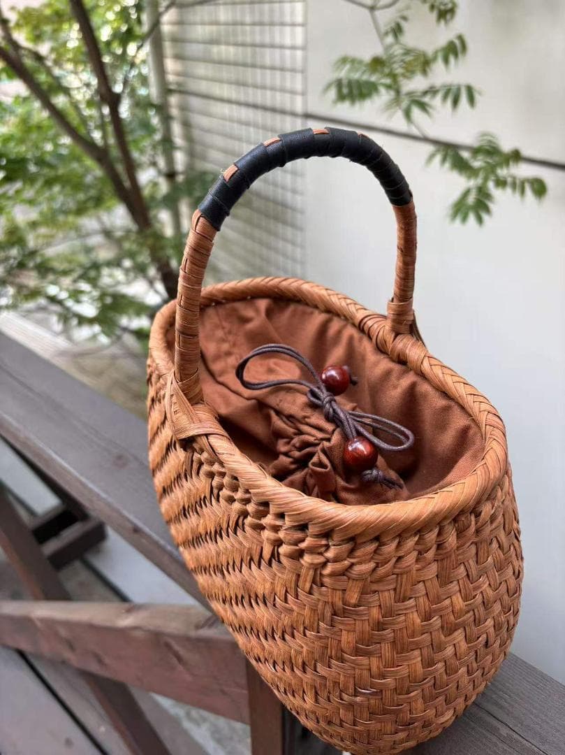 山葡萄　山葡萄籠バッグ　手編み　山葡萄かごバッグ　網代編み　内布あり