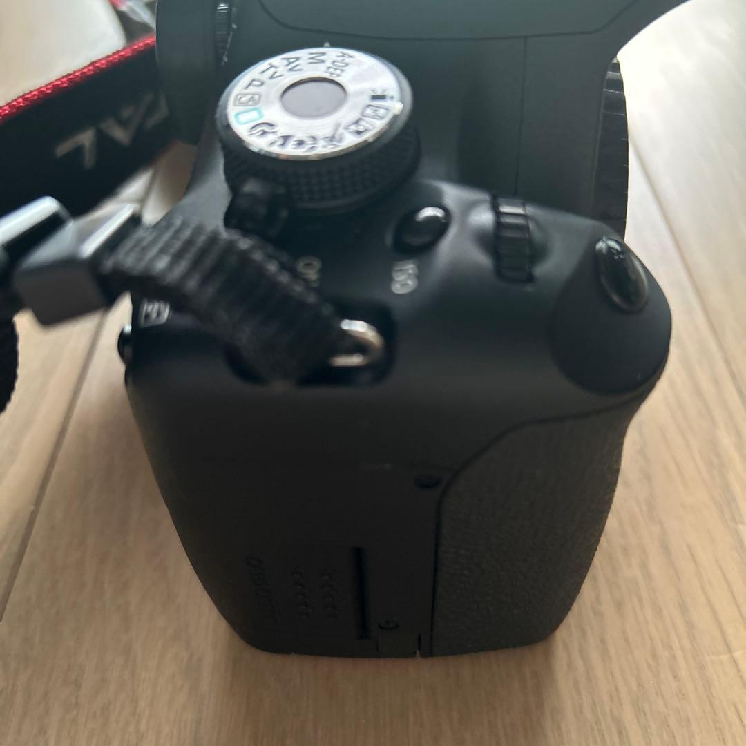 Canon（キヤノン）　EOS kiss x3 充電器付き