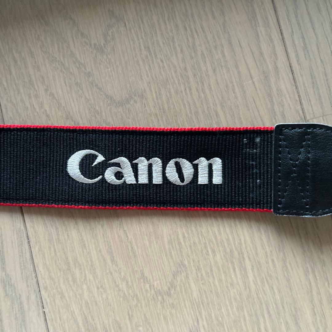 Canon（キヤノン）　EOS kiss x3 充電器付き