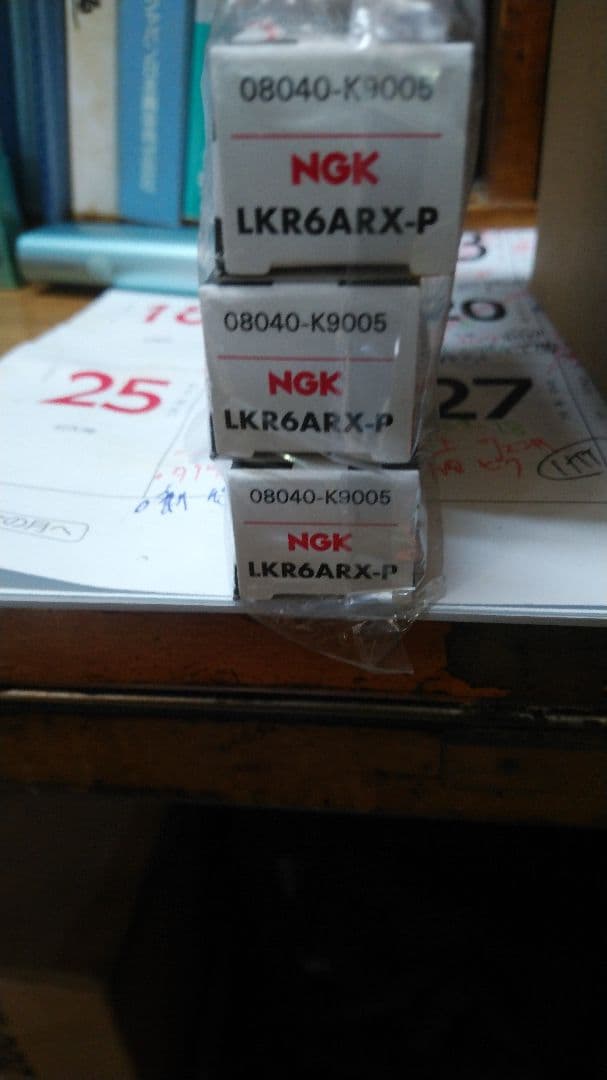 ダイハツ純正品　イグニッションコイル３本　プラグ３本　セット　新品