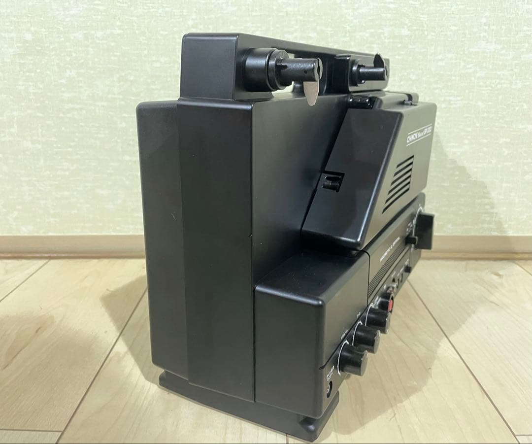 【8ミリ映写機】 Chinon Sound SP-330