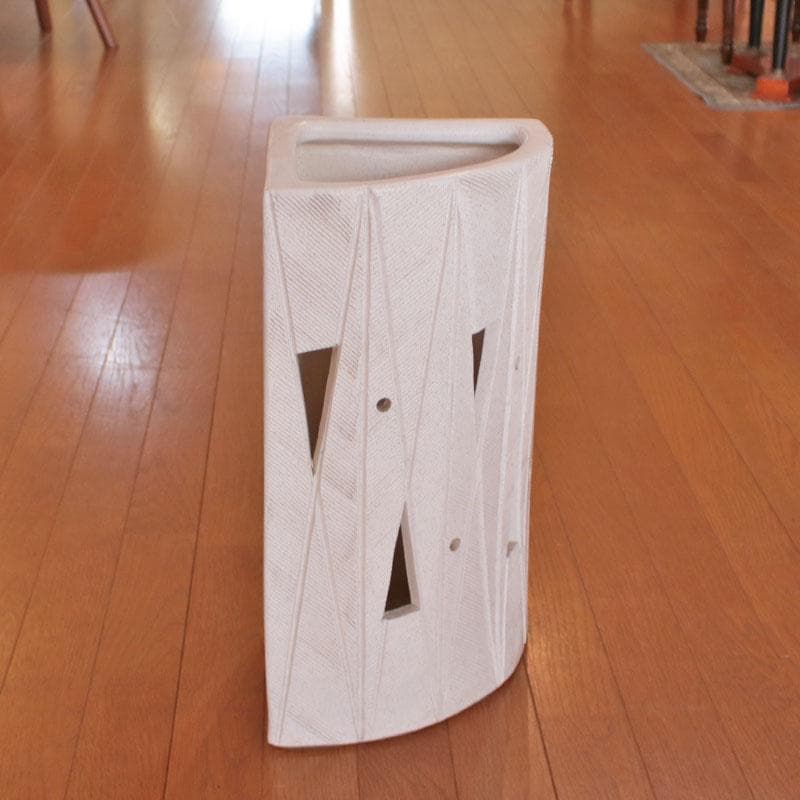 信楽焼の傘立て 扇形 白 黒 陶器製 和 焼き物 モダン 340-224