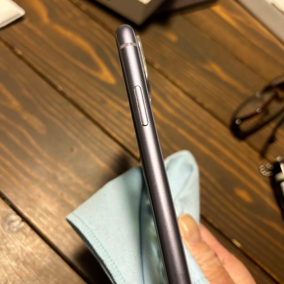 iPhone11 パープル　64GB