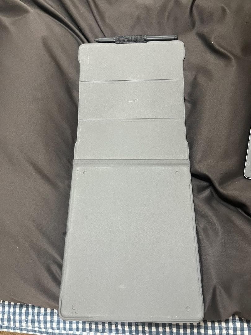 Kindle Scribe 32GB ペン・カバー付き 少し難あり