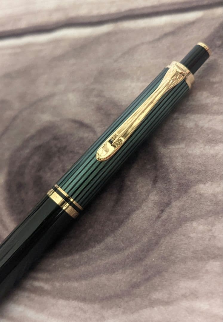 美品 ペリカン ボールペン スーベレーン K400 緑縞