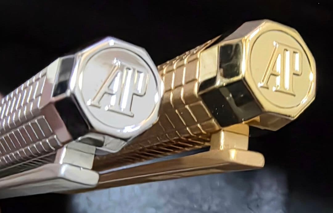 オーデマピゲ　ボールペン　シルバー・ゴールド　2本セット　箱付き　新品