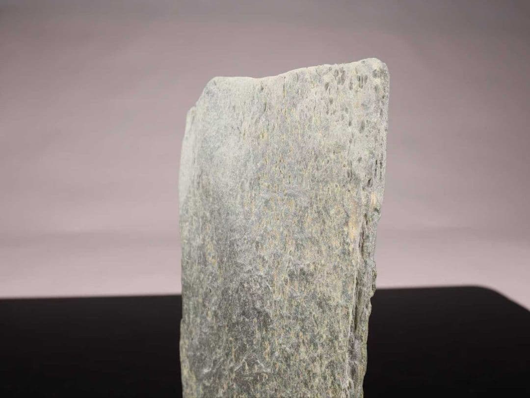 A1072賞石 飾り石 天然石 台付き 置物 箱付き ｝