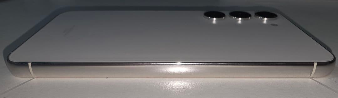 Samsung Galaxy S23 クリーム (au版)