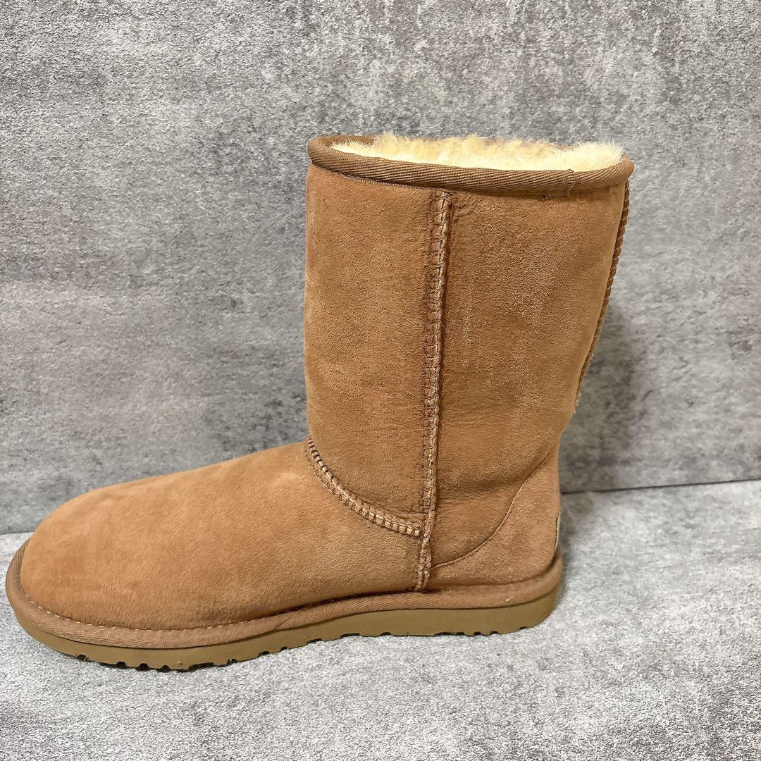 美品　UGG クラッシックショート　23cm ムートンブーツ