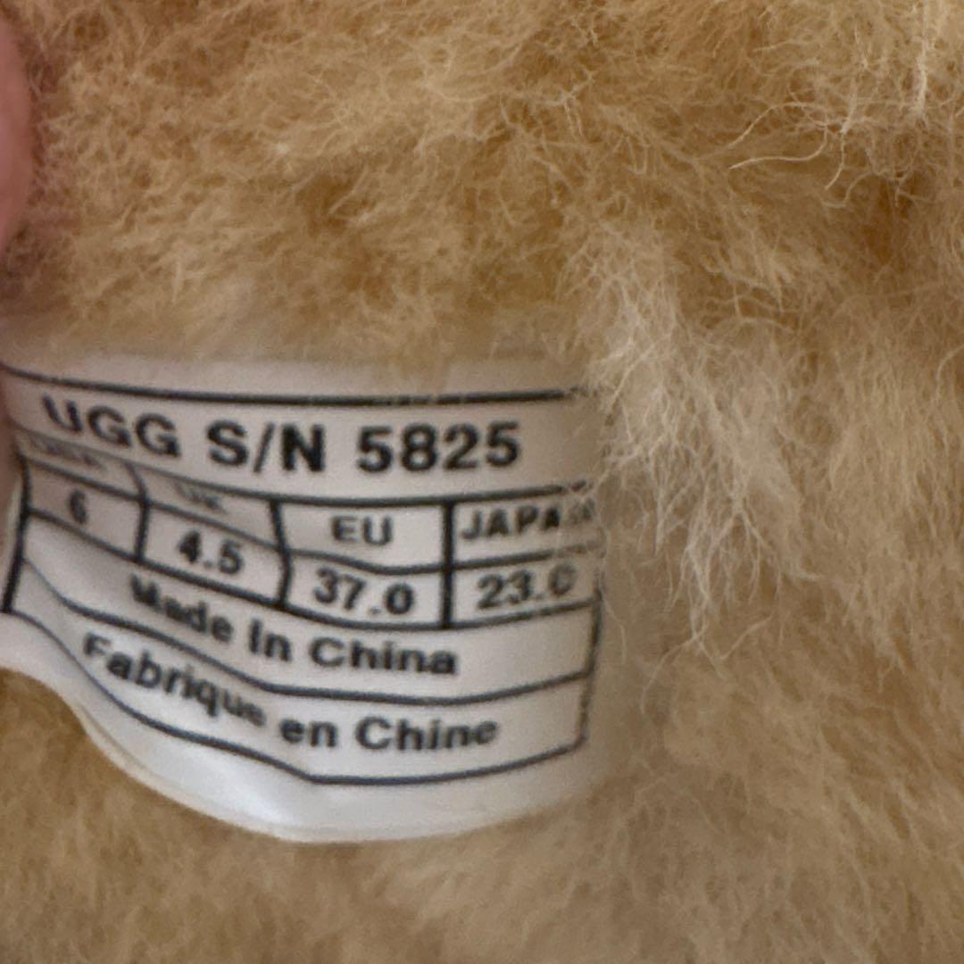 美品　UGG クラッシックショート　23cm ムートンブーツ