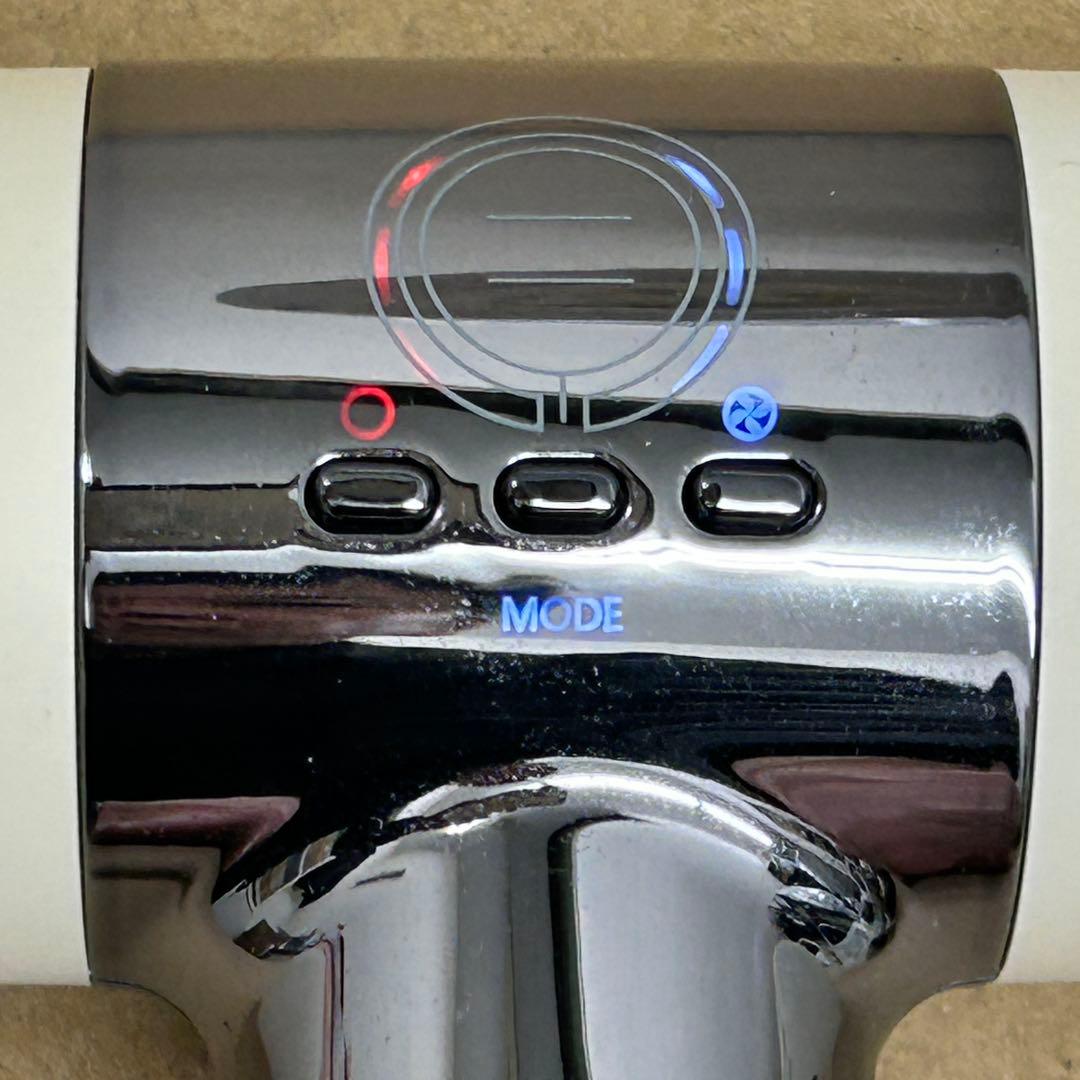 美品　24年製　KINUJO 絹女 キヌジョ ドライヤー ホワイト KH301