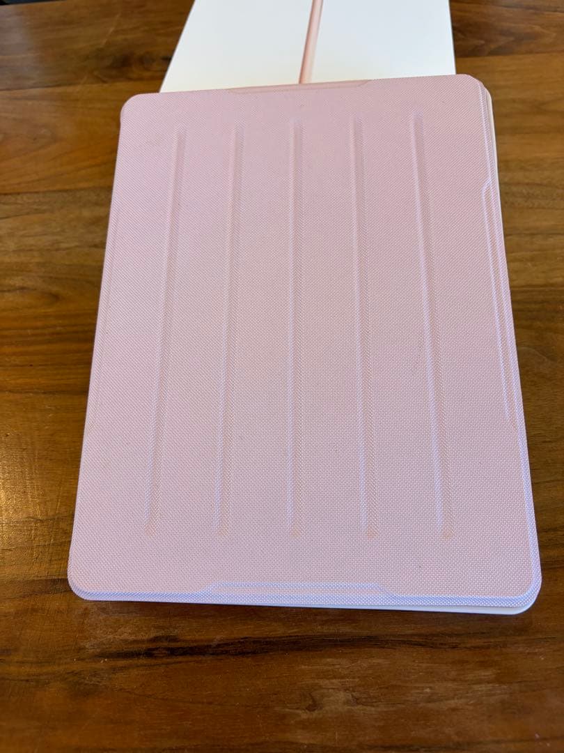 iPad（第7世代）ゴールド 32GB Wi-Fiモデル　美品　箱あり　おまけ有