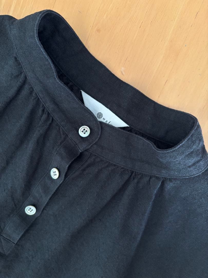 wafu リネン プルオーバー ブラウス スタンドカラー ／ ブラック