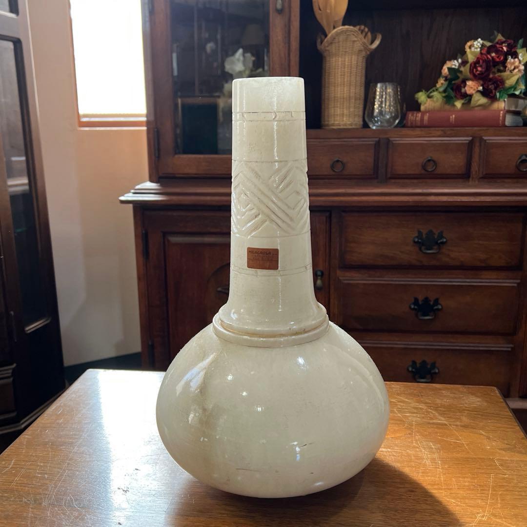 k155 スペイン製 石彫刻のフラワーベース 飾り壺 ホワイト系 アラバスター