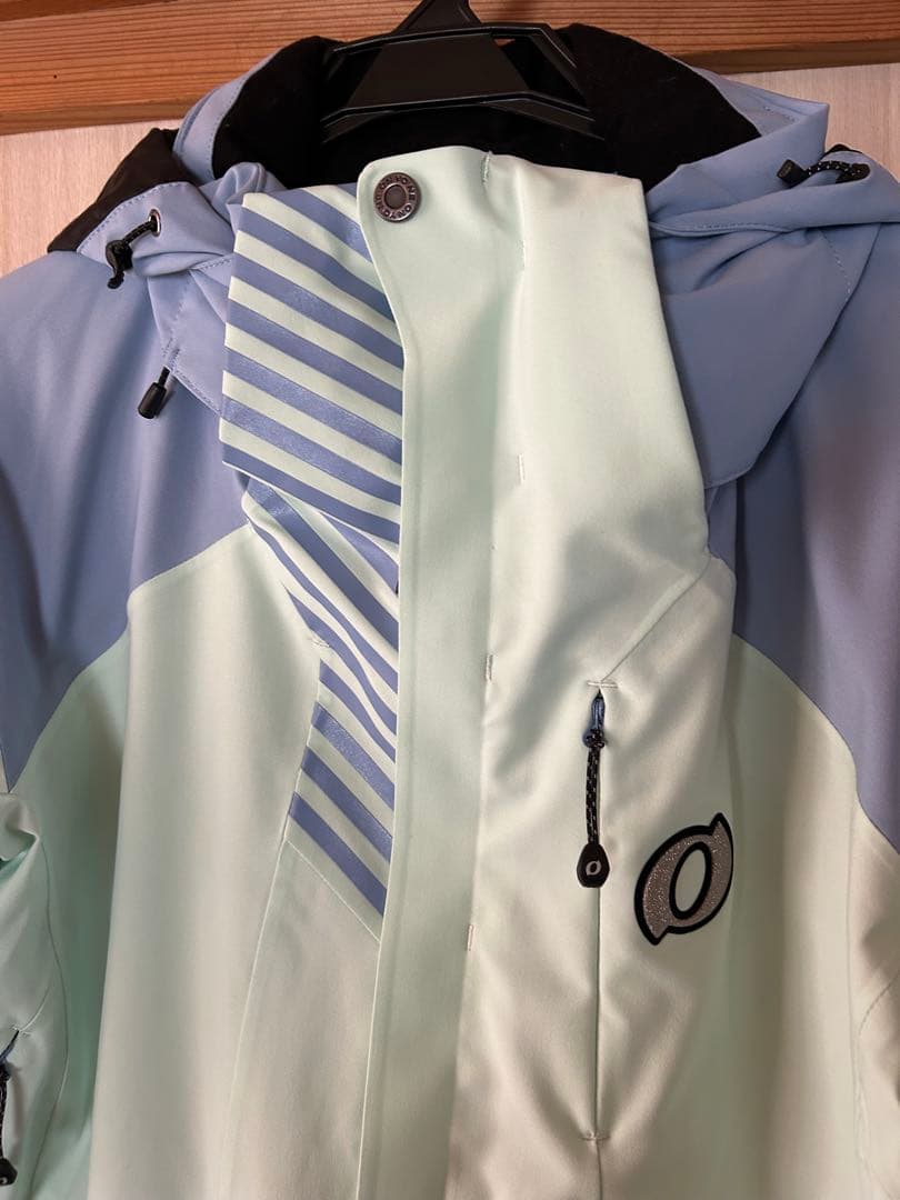 オンヨネ　スキーウェア　デモアウタージャケット　ライムxブルー