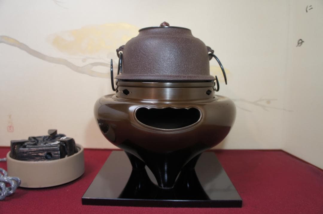 ☆美品 未使用 在銘真形釜添え 唐銅朝鮮風炉 釜鐶 400W電熱器 敷板送料込み