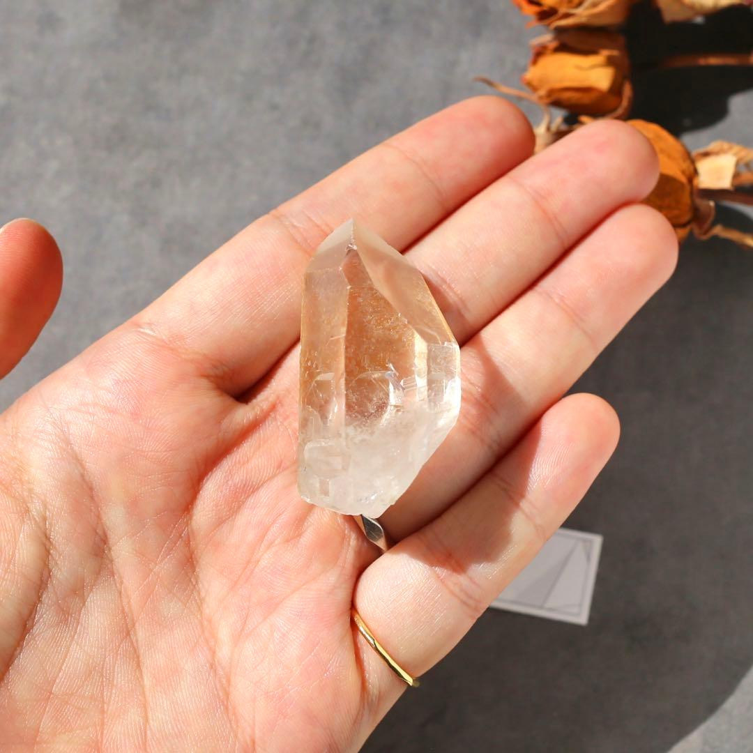 ゴールデンヒーラー クォーツ 原石 水晶 鉱物 希少石 天然石