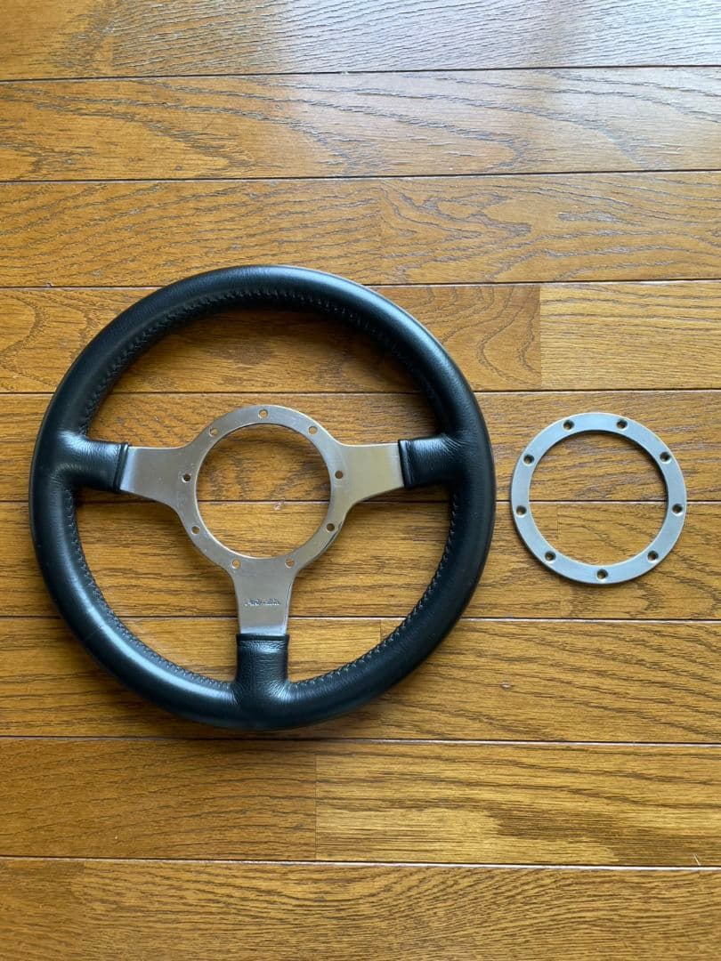 ローバーミニ モトリタレザース ステアリング30パイ 目立った傷や汚れなし