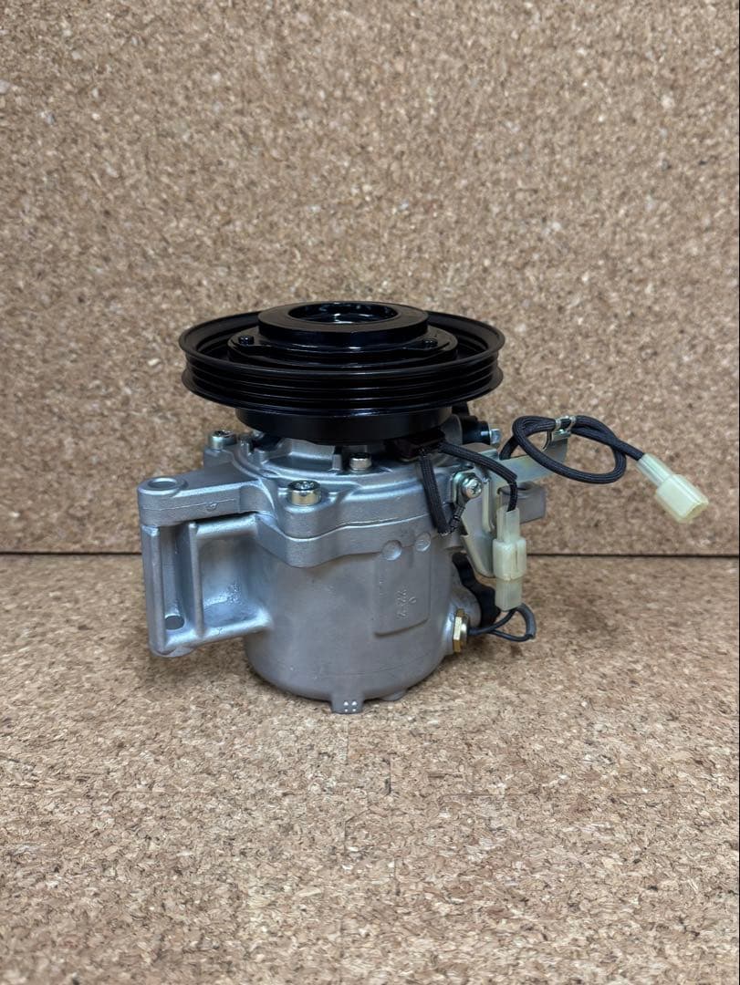 L675Sココア リビルトACコンプレッサー 未使用 長期在庫 L575Sコンテ