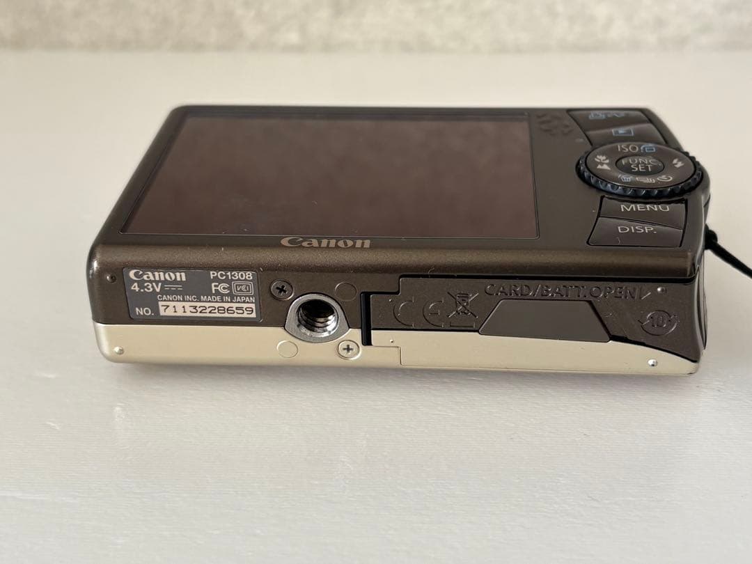 Canon IXY920IS ゴールド 動作品　充電器、SDカード4GB付き