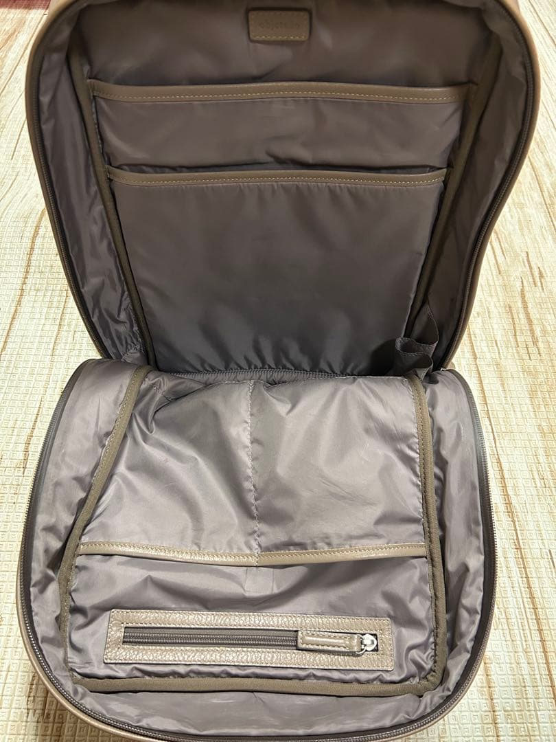 objcts.io ソフトバックパック ミディアム ベージュ