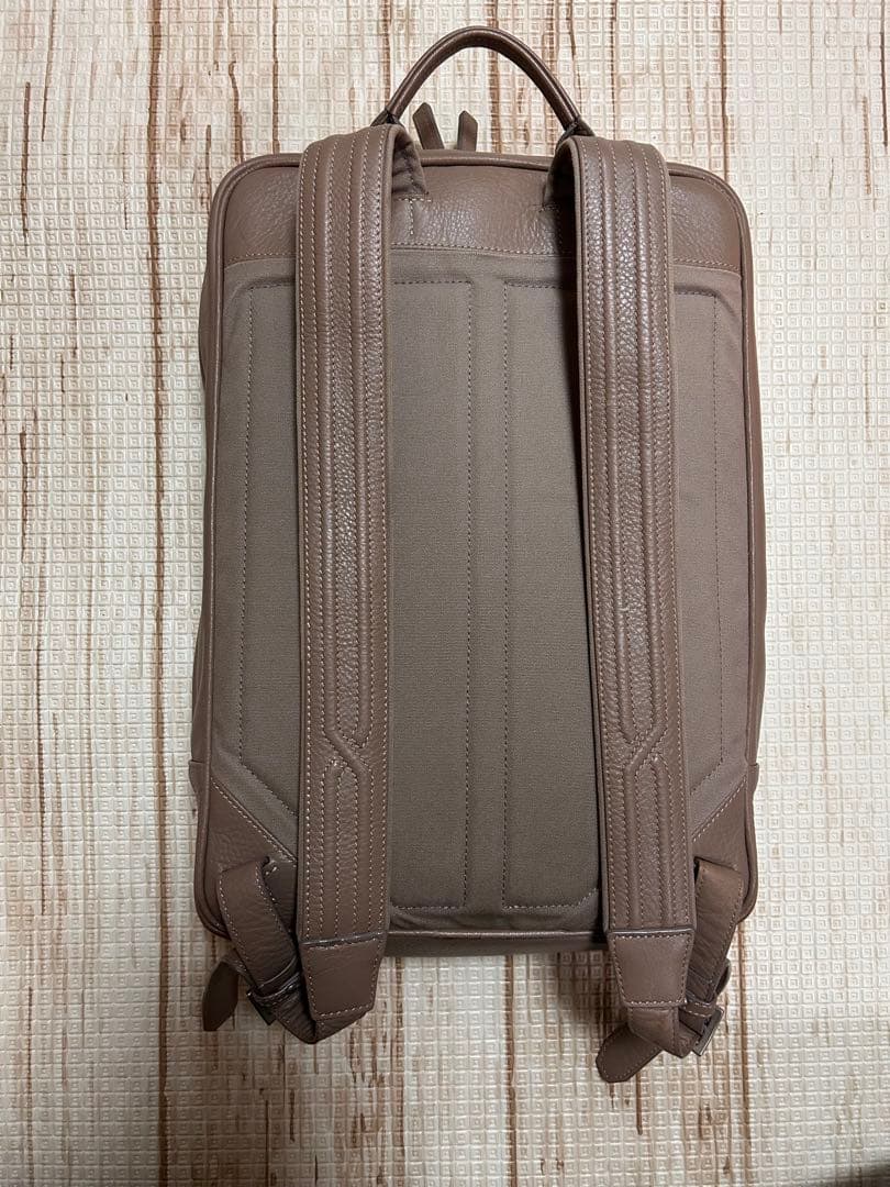 objcts.io ソフトバックパック ミディアム ベージュ